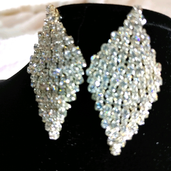 Crystal Fashion Earrings - Picture 3 of 5